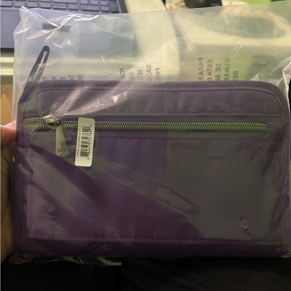 NWT Lug Zeppelin 2 RFID Wristlet Wallet - Grape Purple - Picture 7 of 8